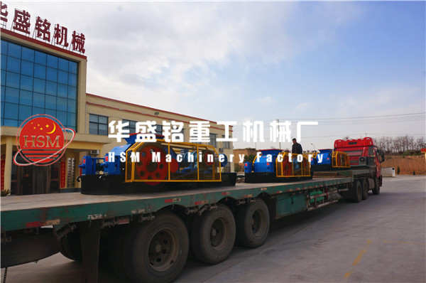 萬向軸對輥破碎機